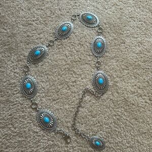 Women’s Ariat oval turquoise concho belt